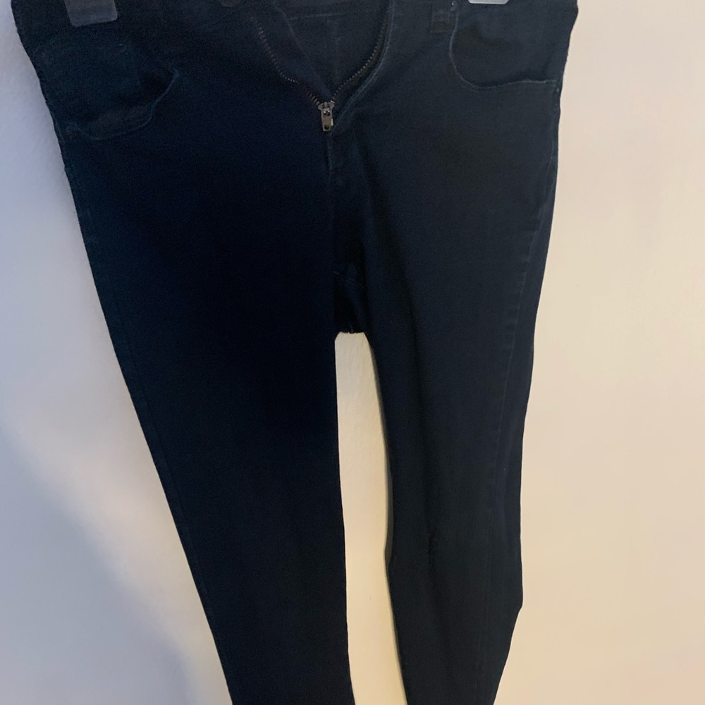 black skinny jeans